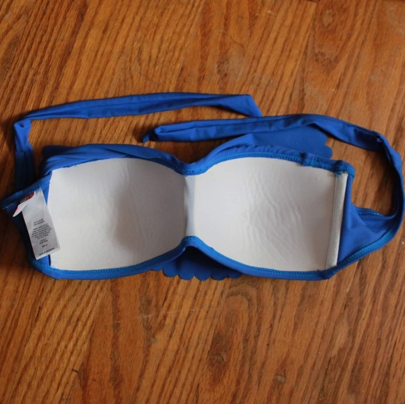 Smoothies Strapless Scalloped Layered Swim Top - Picture 3 of 5